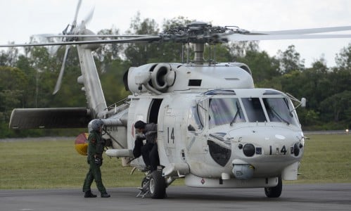  Heli Jepang Evakuasi Jenazah Penumpang QZ8501