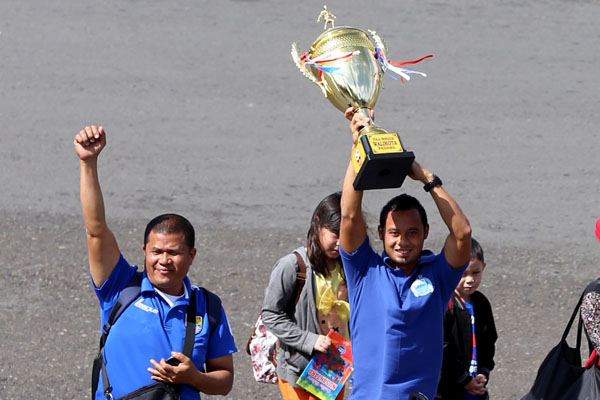  FOTO: Juara Piala Walikota Padang, Persib Disambut Meriah Bobotoh