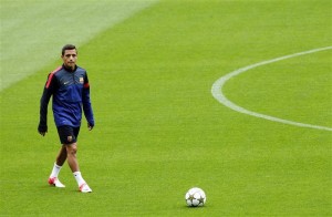  Tak Kenal Lelah, Sanchez Disebut Pemain Bertenaga Baterai