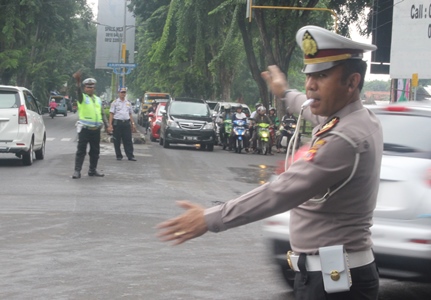  Traffic Light Padam, Jalan Cipto Mangunkusumo Kota Cirebon Macet Parah