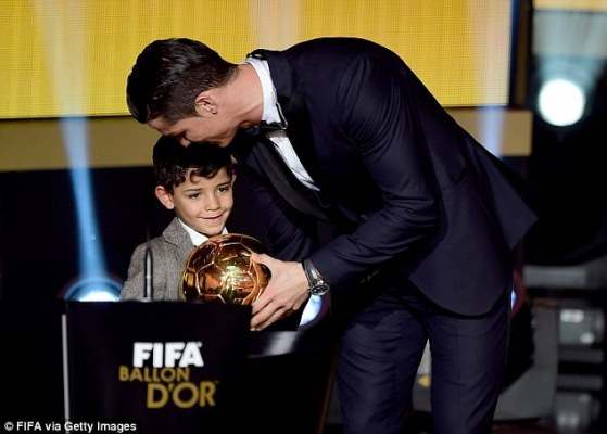  Putra Ronaldo Ternyata Penggemar Messi