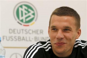  Podolski Tentukan Masa Depan di Akhir Musim