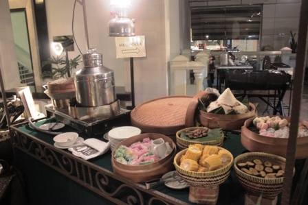  The Papandayan Hotel Hadirkan Kuliner Tradisional di Pasar Malam