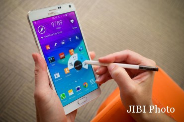  Kecepatan Download Samsung Galaxy Note 4 Capai 450Mbps!