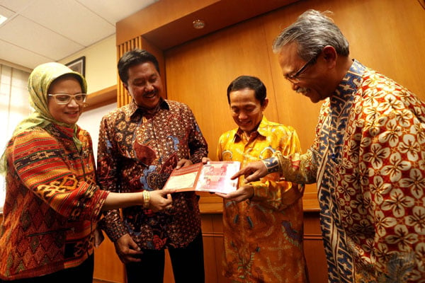  FOTO: Peruri Gandeng ITB Kelola Limbah Pembuatan Uang