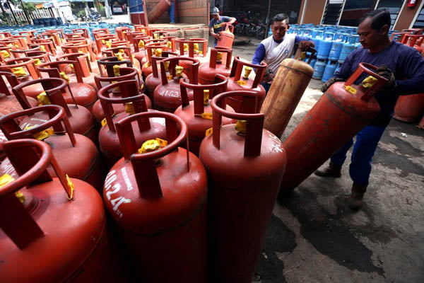  FOTO: Gas Industri: Harga Diturunkan, Produksi Mesti Efisien