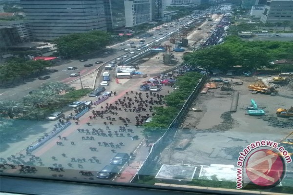  MH Thamrin Siang Ini \'Lumpuh\' Gara-gara Aksi Buruh