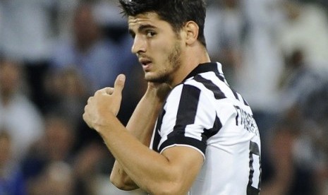  Morata Belajar Cetak Gol Dari Defender