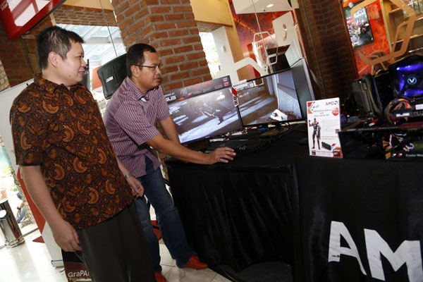  FOTO: Telkomsel dan AMD Gelar Gaming Competition dan Overclocking