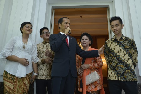  Jokowi Curhat Anak-anaknya Tak Mau Kelola Pabrik Mebel