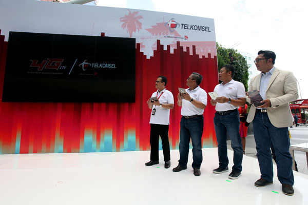  FOTO: Telkomsel 4G LTE Hadir Secara Komersial di Bandung