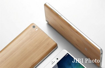  Xioami Mi Note Terbaru Terbalut Casing Bambu