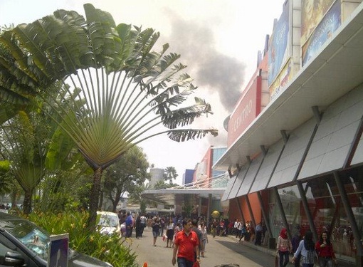  Mal Margo City Depok Terbakar, Penyebab Belum Diketahui