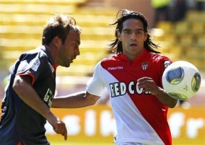  Juve Buru Tanda Tangan Falcao