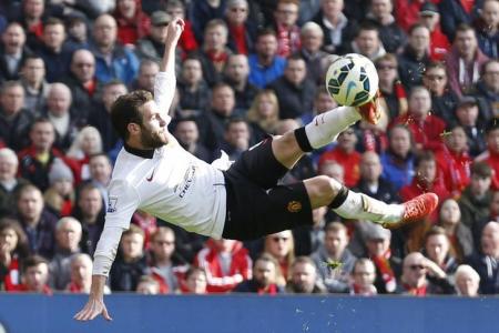  2 Gol Mata Benamkan Liverpool