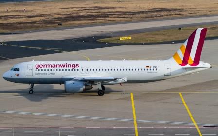  BREAKING NEWS: Pesawat Germanwings Berpenumpang 142 Orang Jatuh di Prancis