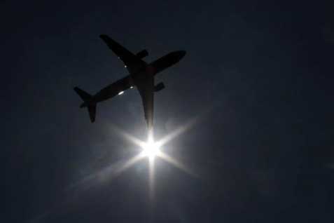  Airbus A320 Air Canada Tergelincir Saat Mendarat