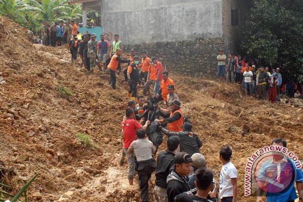  Longsor Sukabumi: Satu Korban Belum Ditemukan