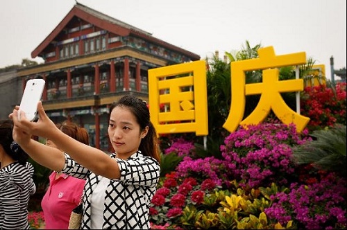  China Setop Gunakan Aplikasi Selfie WeChat dalam Pembuatan Paspor