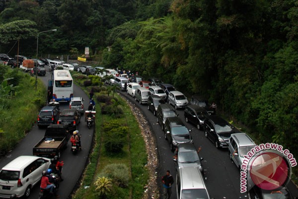  Libur Panjang, 200 Personel Kepolisian Amankan Jalur Puncak