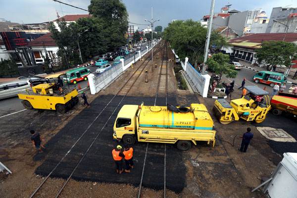  FOTO: Ekonomi Memburuk, Jabar Cemas Tender Infrastruktur Ngadat