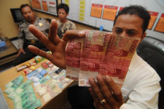  Masyarakat Masih Konsumsi Barang Palsu, Kenapa?