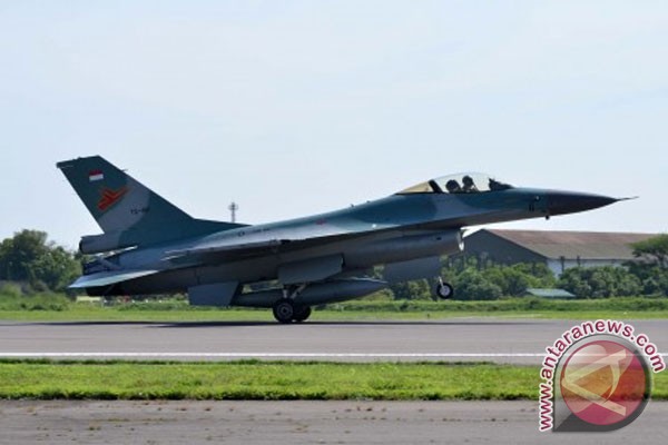  Pesawat Tempur F-16 Terbakar di Halim, Pilot Selamat