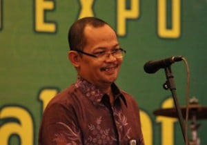  Serahkan Santunan, Wagub Kenang Jasa Almarhum Wawan Ridwan