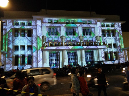  BESOK! VIdeo Maping Gedung Merdeka Bawa Penonton Kembali ke Masa 60 Tahun Lalu