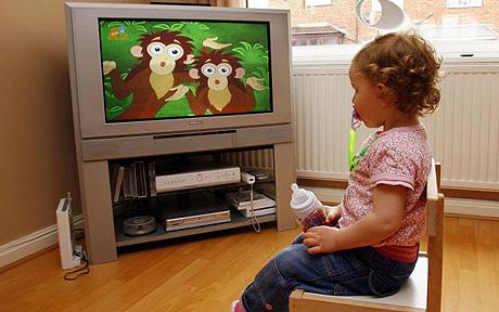  Nonton TV Sejam pun Berdampak Buruk Bagi Kesehatan Anak