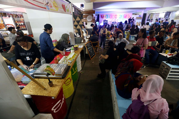  FOTO: Taste Market Gabungkan Industri Kuliner dan Seni Rupa Hadir di TSM