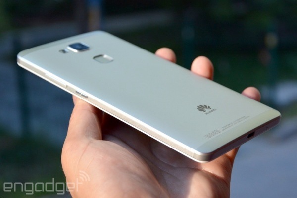  Huawei Persiapkan Ascend Mate 8