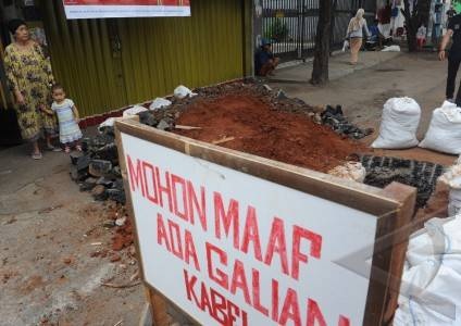  Diskominfo Jabar: Penataan Kabel di Tanah dan Udara Harus Diseragamkan