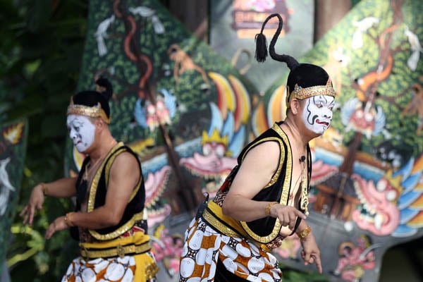  FOTO: Jurnalis Bisnis Indonesia Turut Peran Dalam Wayang Jurnalis