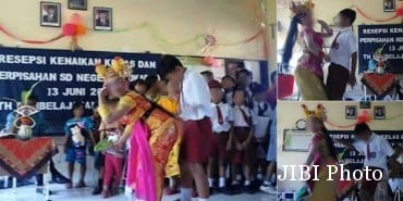  Memprihatinkan! Siswa SD Lakukan Goyang Erotis Saat Bagi Rapor