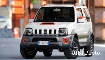  Jip Legendaris Suzuki Jimny Kembali Diproduksi Terbatas