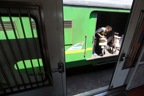  FOTO: JELANG MUDIK LEBARAN: Pengusaha Logistik Desak KAI Tambah Gerbong