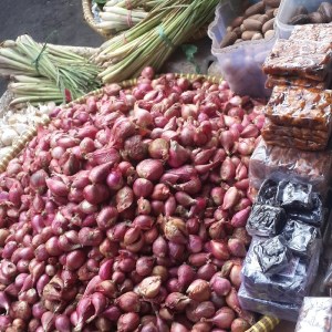  Pertengahan Ramadan, Harga Bawang Merah di Cirebon Stabil