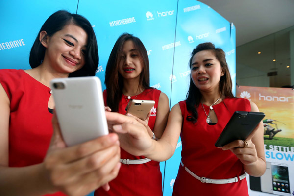  FOTO: Huawei Perkenalkan Honor 4C di Pasar Bandung