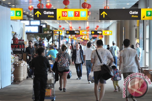  Bandara Ngurah Rai Kembali Ditutup