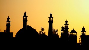  Jelang Idulfitri, Pemkot Cirebon Sterilisasi Alun-alun Kejaksan