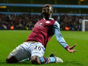  Liverpool Siap Pagari Benteke Dari Kejaran United