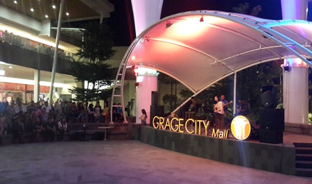  Nikmati Suasana Santai Kota Cirebon di Grage City Mall