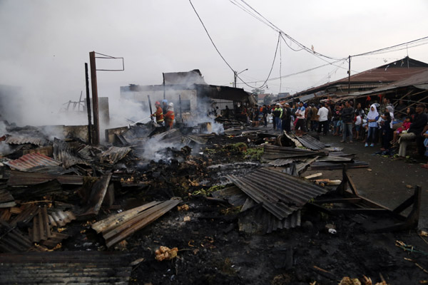  FOTO: 100 Kios di Pasar Gedebage Habis Terbakar