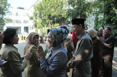  138 PNS Cimahi Absen Apel Pagi Pascalebaran