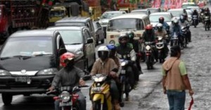  ARUS BALIK: 389.250 Kendaraan Lintasi Pantura Cirebon
