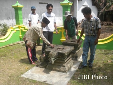  Seram! Tiap Malam Jum\'at, Arca Ini Keluarkan Bunyi Mistis