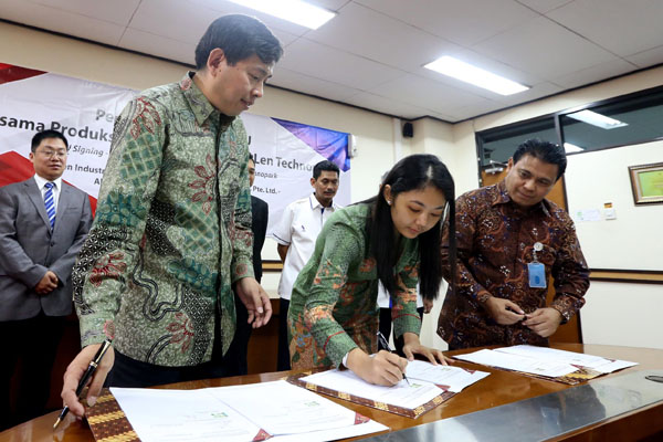  FOTO: LEN Gandeng Perusahaan Singapura &amp; China Bangun Pabrik Fiber Optik