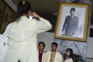  Patung Bung Karno 6 Meter Senilai Rp1,3 Miliar
