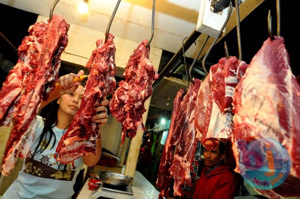  Takut Tak Bisa Makan, Pedagang Daging Sapi di Cirebon Tetap Berjualan